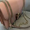 Gucci 雙G logo Marmont 裸粉銀扣斜背包-1