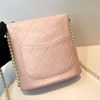 CHANEL 淡粉菱格紋珍珠斜背包-3