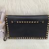 VALENTINO Rockstud 黑牛皮鉚釘手拿晚宴包-4