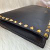 VALENTINO Rockstud 黑牛皮鉚釘手拿晚宴包-9