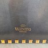 VALENTINO Rockstud 黑牛皮鉚釘手拿晚宴包-22