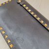 VALENTINO Rockstud 黑牛皮鉚釘手拿晚宴包-24
