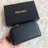 Prada 黑色拉鍊鑰匙包-9
