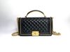 Chanel 香奈兒 黑牛皮菱格金釦皮穿鍊 Handle 25-0