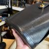 Louis Vuitton Cluny Noir 黑EPI水波紋金釦弧面水桶包🩶90年代超經典-8