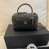 Chanel 經典長盒子 化裝包-0
