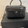 Chanel 經典長盒子 化裝包-1