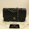 CHANEL 漆皮皮革Classic 25銀扣鏈帶肩背袋灰藍色-11
