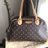 Louis Vuitton字紋老花經典金牌 👜LV保齡球包/媽媽包/小資包/過夜包/側背 肩背 手提👜正品👜極新🆕況好