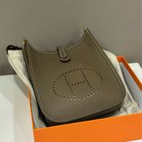 HERMES mini evelyne 16 大象灰金扣