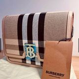 全新正版未使用-BURBERRY經典格紋帆布拼接皮革翻蓋斜背TB包-中號
