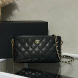 CHANEL 25A粒面牛皮化妝包 - 黑金