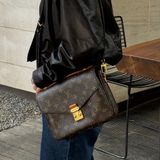 Louis Vuitton 👑 老花郵差包  98新 21年有芯片 不裂
