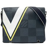 Louis Vuitton Damier Cobalt Latitude District MM 美洲杯男士郵差包，海軍藍配銀色五金，N44004。