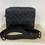 Louis Vuitton 路易威登 新款Steamer Monogram Eclipse 塗層帆布男士郵差單肩斜挎包，尺寸23.
