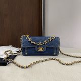 CHANEL香奈兒 23S 金標鏈條菱格 牛仔材質金色五金 郵差包手提單肩斜挎包 小號