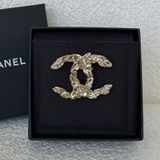 Chanel 香奈兒 24b 山茶花葉子雙C胸針 淺金色 配盒