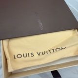LOUIS VUITTON  Vernis 光澤感 雙折經典皮夾 暗紫色