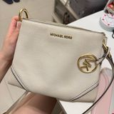 Michael Kors Raven 荔枝紋真皮兩用包 米白色 金扣
