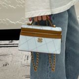 Chanel/香奈兒 26m coco beachLp飯盒包 淡藍丹寧＋焦糖色飾邊 尺寸:17*19.5 附件:塵袋