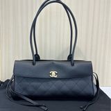 Chanel26S 新款黑金牛皮法棍包 本季最火爆熱門的包王，