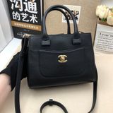 CHANEL黑色托特包mini/ABA002