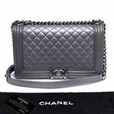 【威選精品】  ✨ CHANEL 灰色銀扣大號 Le Boy 肩背斜背包 ✨
