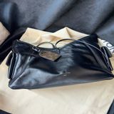 LV路易威登 Carryall 黑武士小號 黑色羊皮 芯片款