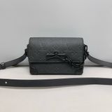 Lv steamer 老花斜跨包