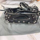 balenciaga 4.Balenciaga BAG Le Cagole 羊皮圓統包型號771716 shoulder BLACK