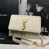 ysl 聖羅蘭  Vicky系列 白色金扣鏈條包 底長:20.5