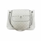 Chanel香奈兒白銀菱格紋魚子醬雙C 扣托特包