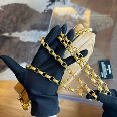 Chanel香奈兒魚子醬金球雕花鏈條相機包帶卡-13