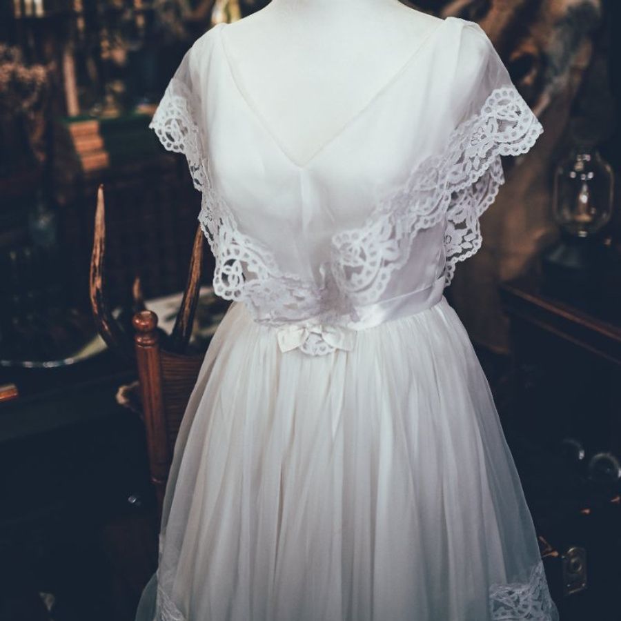 80年代蛋糕裙無袖古董婚紗-2