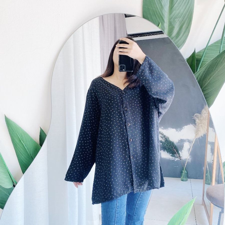 墨黑月夜寬鬆V領碎花 古著絲質襯衫上衣 vintage Shirt oversize-3