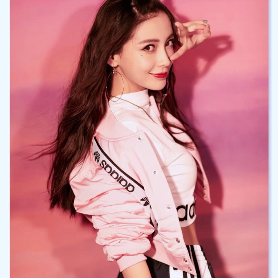 Angelababy x adidas Originals螢光粉紅色短版鋪棉運動外套-1