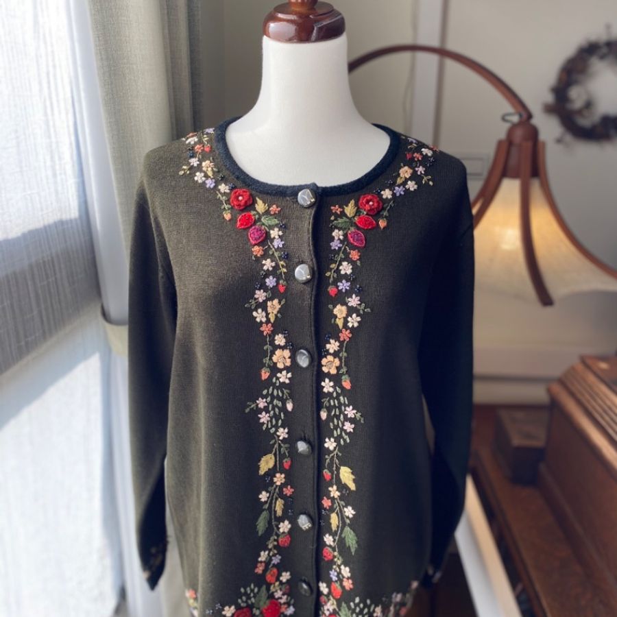 藏私‧Collection_小草莓刺繡串珠針織古著毛衣-0