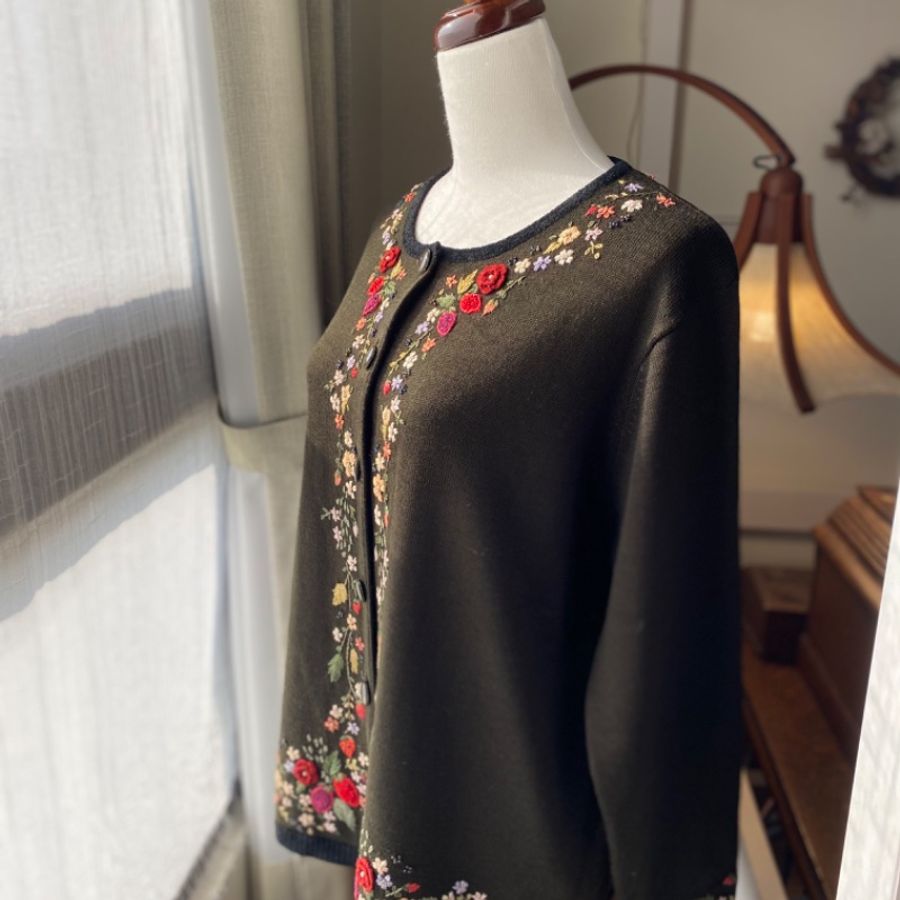 藏私‧Collection_小草莓刺繡串珠針織古著毛衣-1
