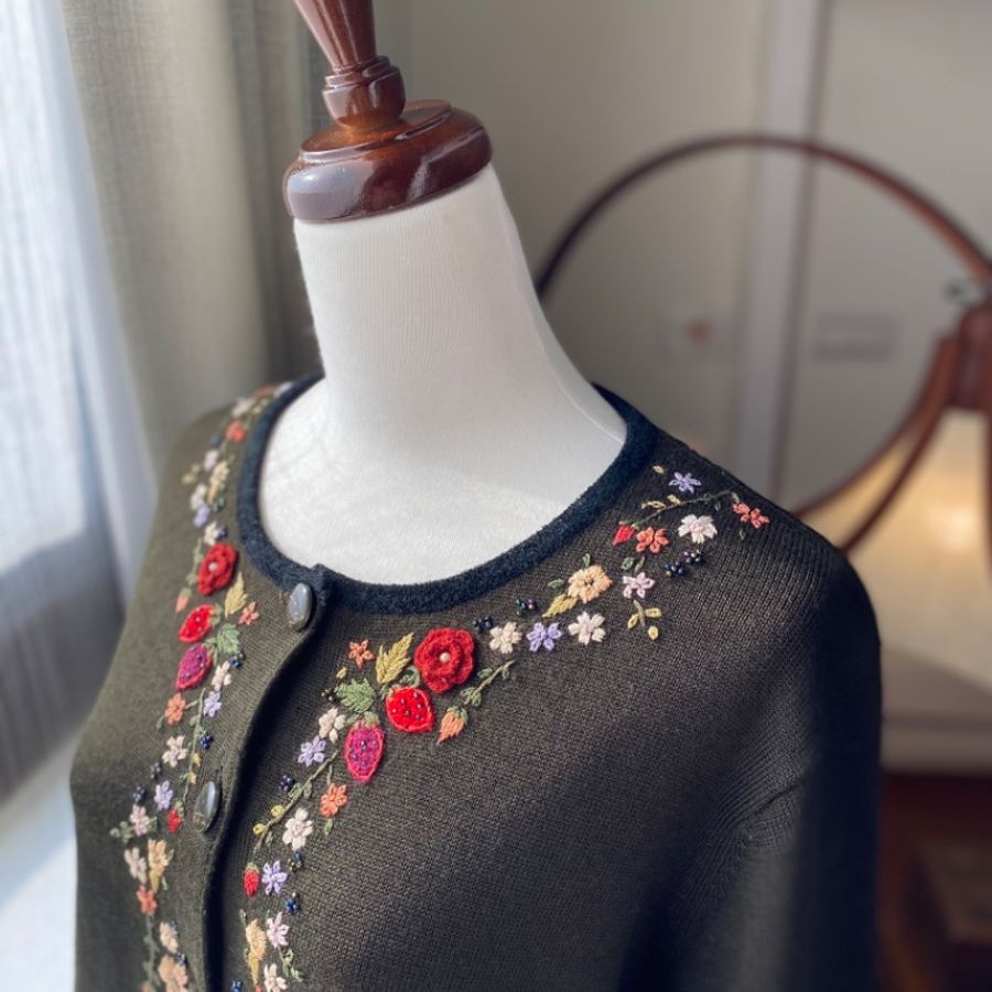 藏私‧Collection_小草莓刺繡串珠針織古著毛衣-2