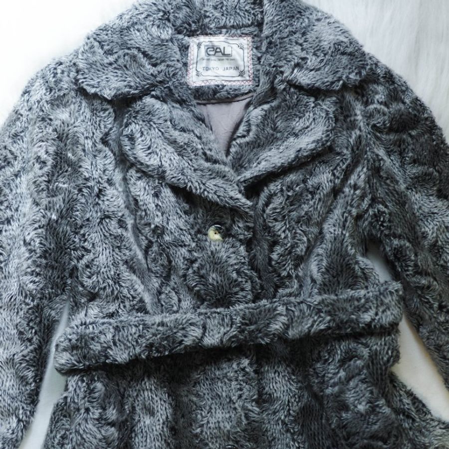 法式奢華淺灰波浪捲戀冬 古董仿皮草立體長絨毛大衣外套 overcoat-5