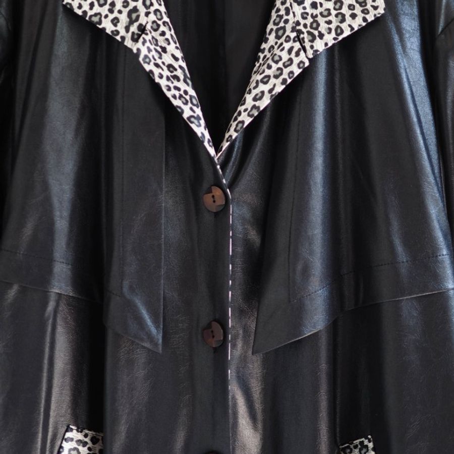 純黑V領豹紋壓紋帥氣亮面光澤 古董薄質風衣外套 dustcoat jacket-1