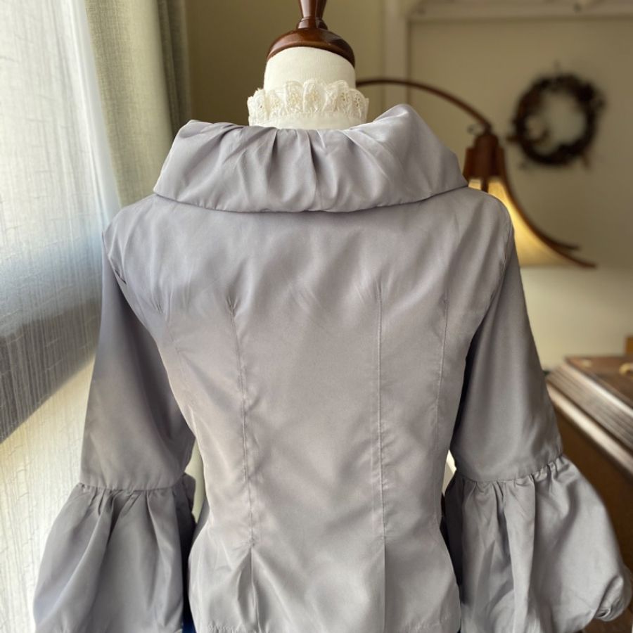 藏私·Collection_淺灰喇叭袖翻領外罩-4