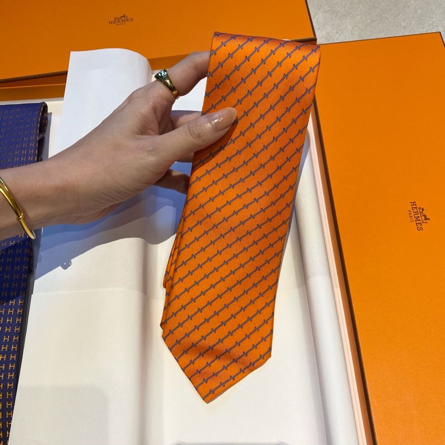 HERMÈS愛馬仕經典蠶絲領帶橘色全新-2