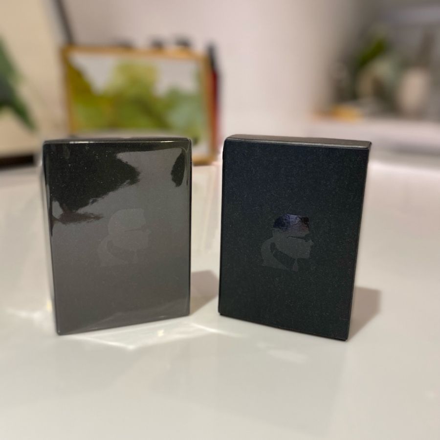 時尚品牌【KARL LAGERFELD】經典剪影撲克牌-黑 典藏名品-0