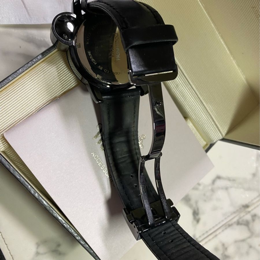 vivienne westwood 手錶 黑色 旋轉翻蓋錶-5