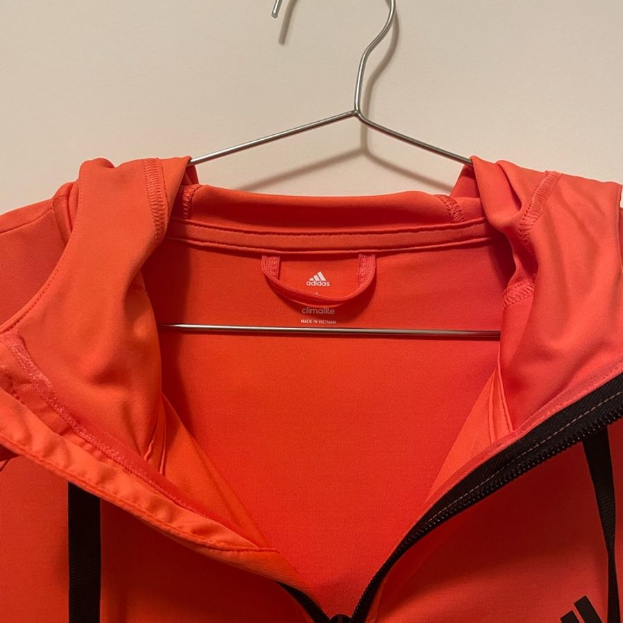 adidas橘色連帽運動外套-1
