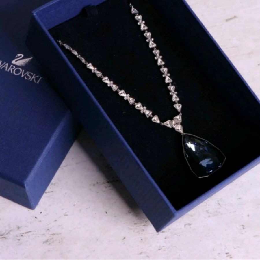 SWAROVSKI 施華洛世奇 Virtuous系列 目光焦點 深海藍水晶項鍊-5