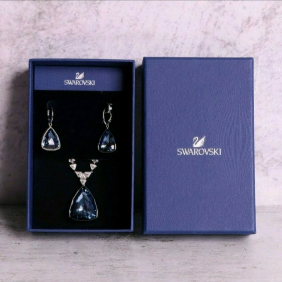 SWAROVSKI 施華洛世奇 Virtuous系列 深海藍水晶耳環-2