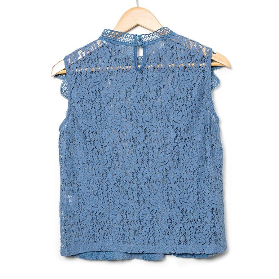 【廖婕妤私服】SO NICE 藍色簍空蕾絲透膚無袖上衣-3