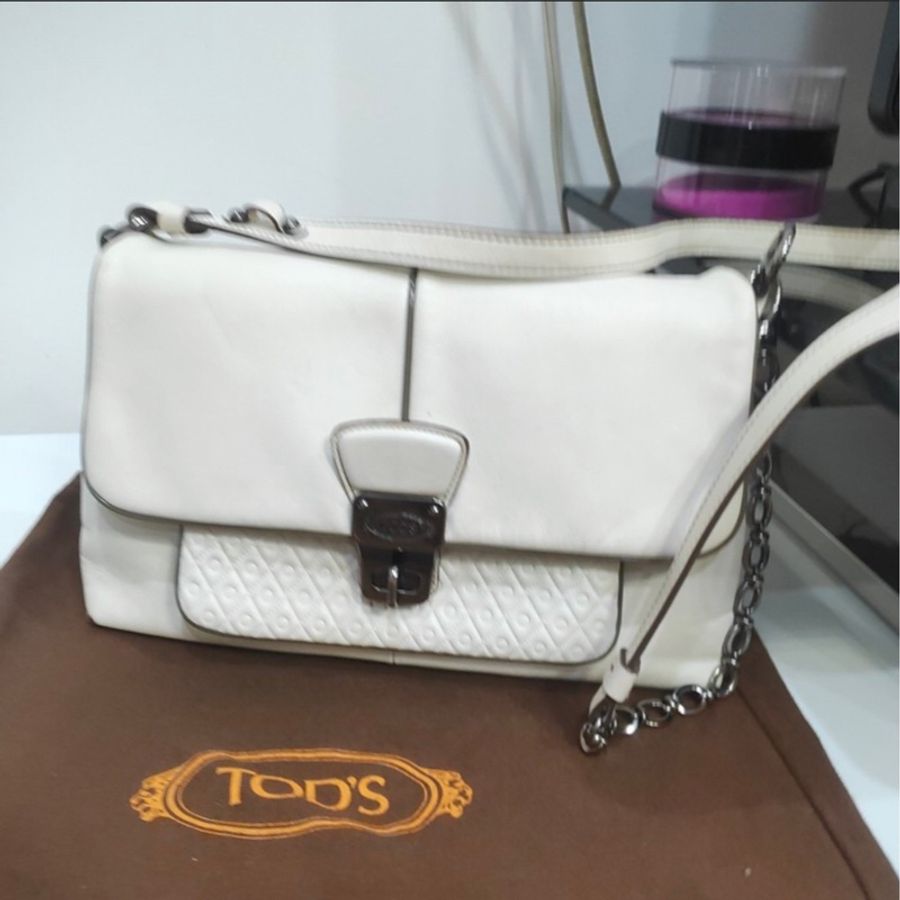 Tod’s經典豆豆圖騰烙印鏈條包-7